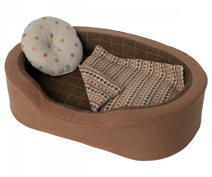 Dog Basket in Brown
