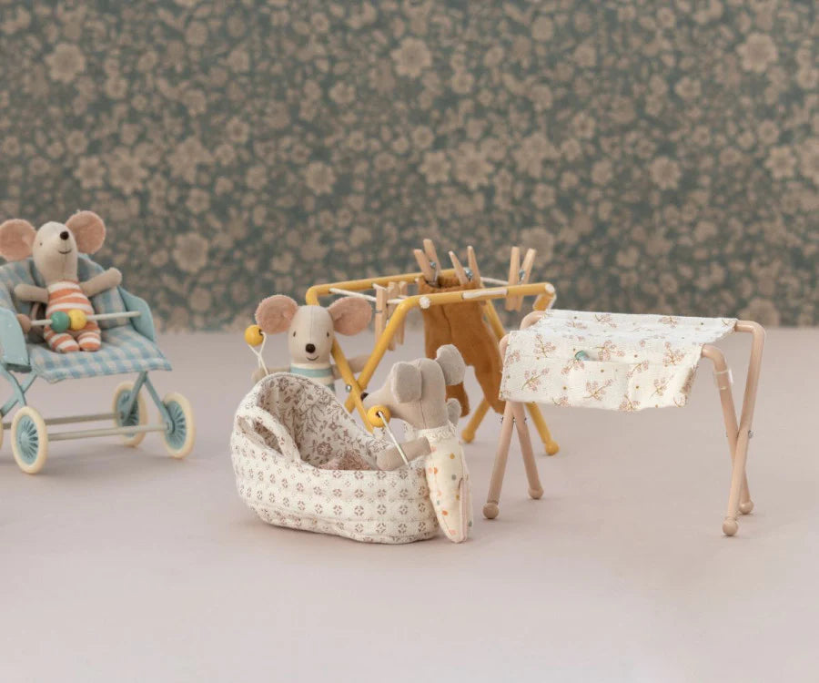 Nursery Table, Baby Mouse in Rose