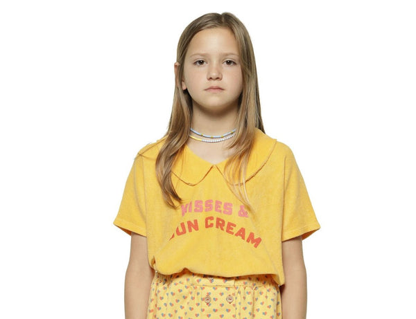 T-Shirt w/Collar in Yellow with "Lips" Print